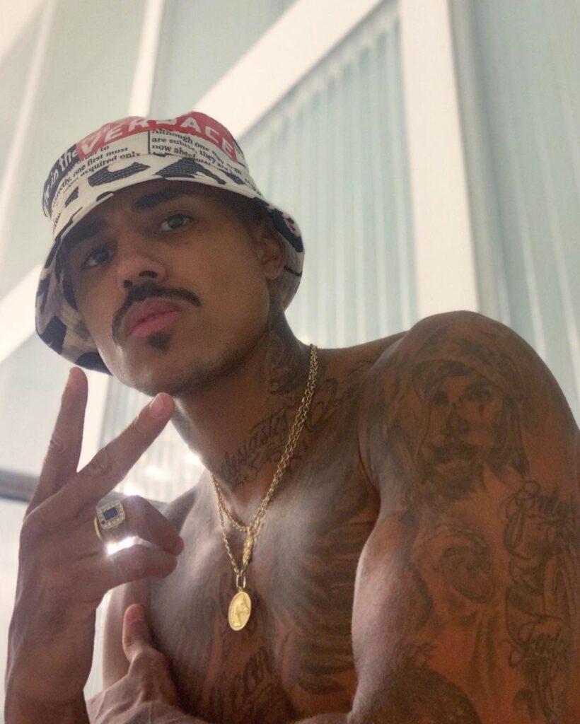 Rap Forte MC Livinho posta vídeo e fãs supõem sequestro.