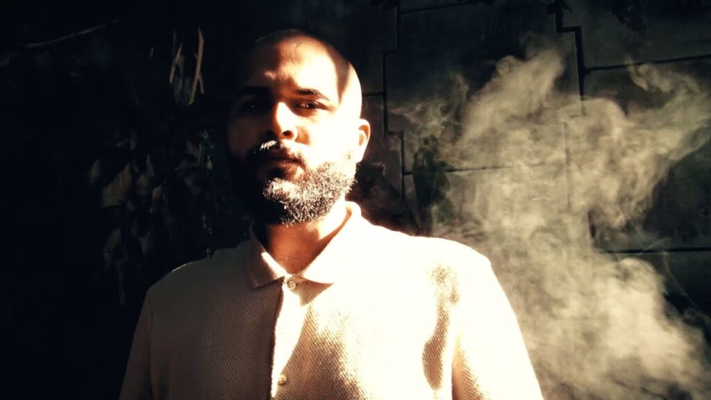 Rap Forte Makalister retorna a cena e lança o EP 'Barka'