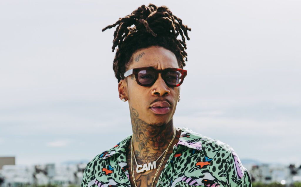 Rap Forte Wiz revela "The Saga Of Wiz Khalifa: Deluxe Edition".