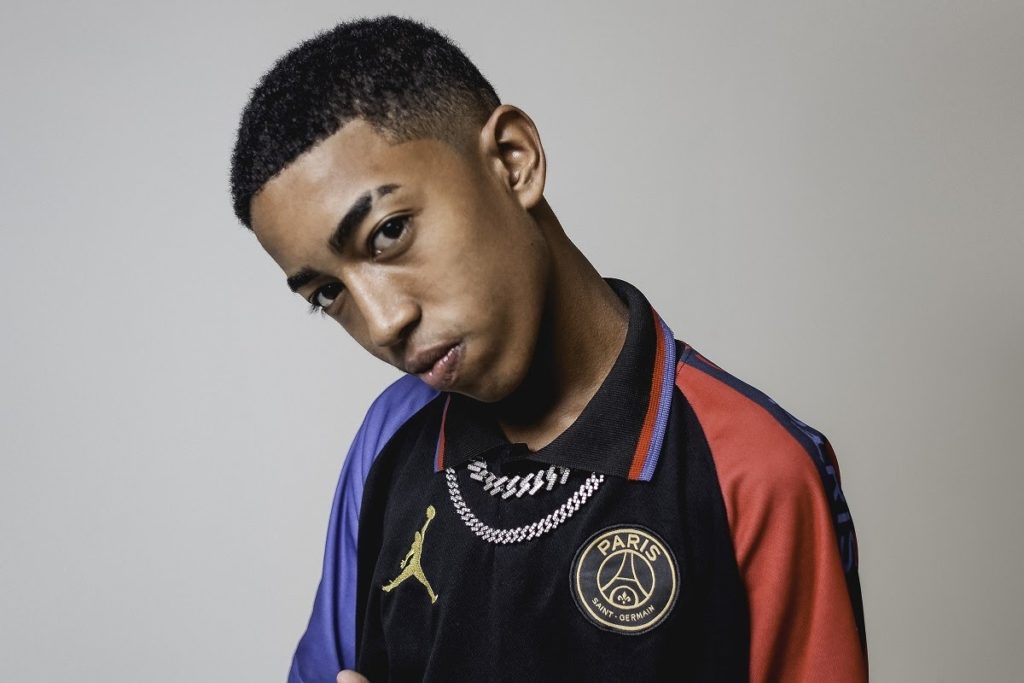 Rap Forte Com apenas 17 anos, Shoy assina contrato com a UCLÃ.