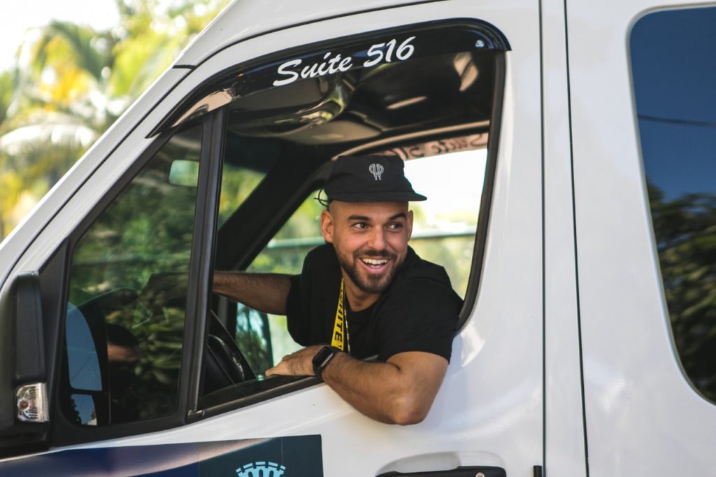 Rap Forte Papatinho junta Rafael Portugal, L7NNON e PK na "Papasessions #9 - Muro de Berlim"