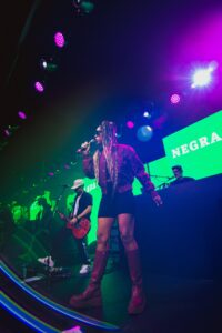 Rap Forte Negra Li agitou o Festival GRLS em São Paulo