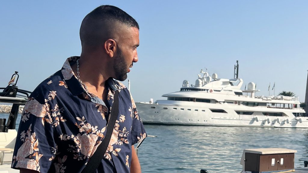 Rap Forte Alhaz lança “Si tu veux rouler” e homenageia Tupac em nova releitura com estética West Coast moderna